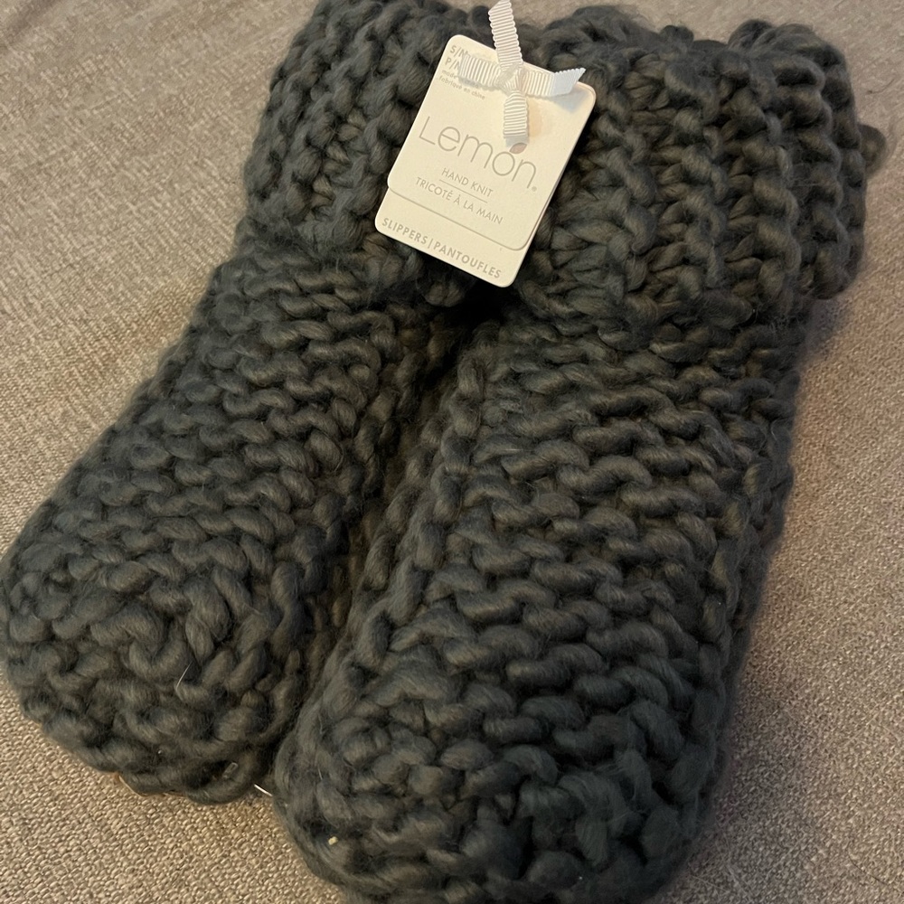 Women Lemon slippers